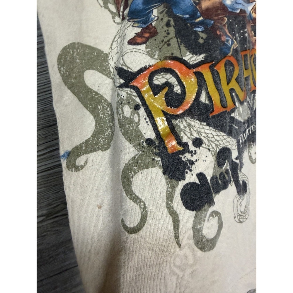 Vintage Y2K Disney Pirates of the Caribbean Kids T Shirt Size 7/8 (Stains) - Picture 14 of 15